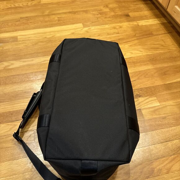 Tumi Subaru Soft Travel Satchel / Duffel Black Corporate Collection 972181041 - Picture 6 of 6